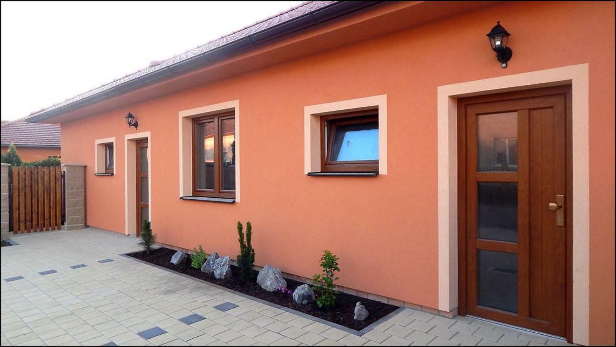 Apartmany Andrea Břeclav エクステリア 写真
