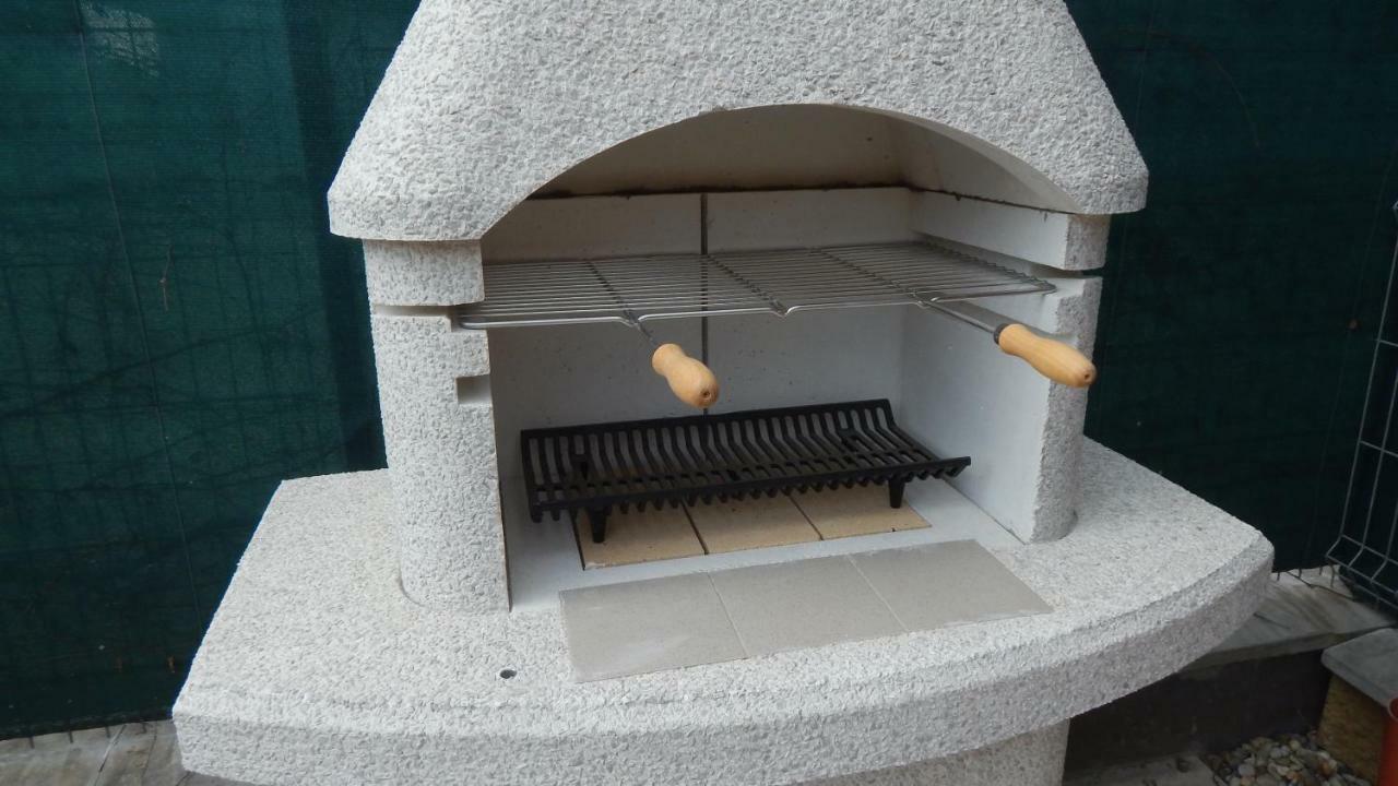 Apartmany Andrea Břeclav エクステリア 写真